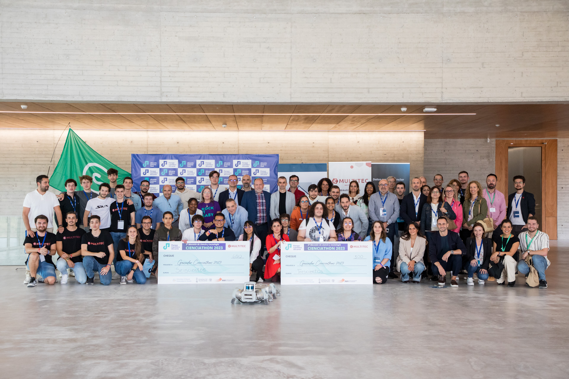 40 estudiantes de la UA proponen ideas innovadoras para la Asociación Española Contra el Cáncer en el Cienciathon 2023